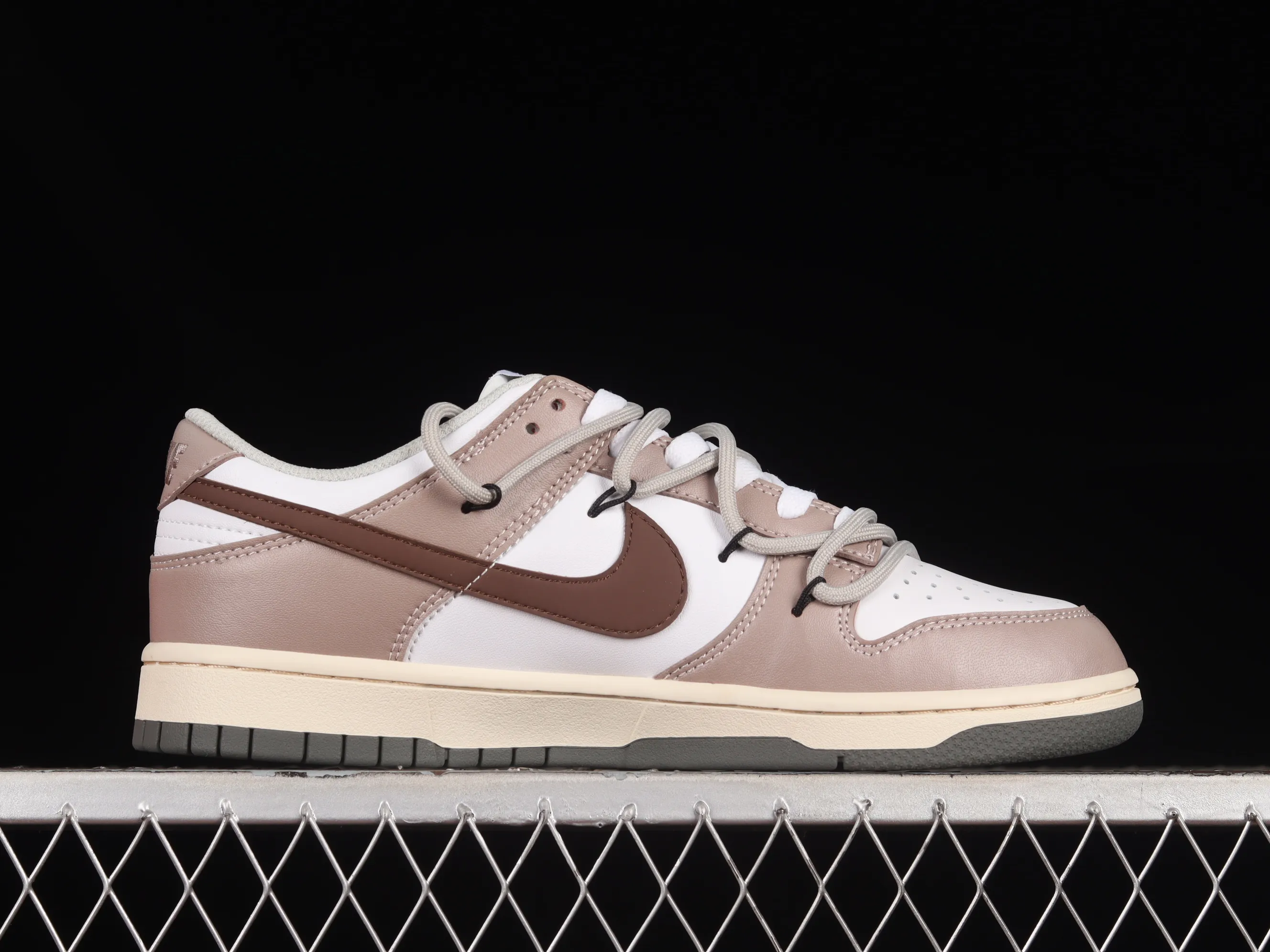 All Categories Nk SB Dunk Series Nk SB Dunk Low Low-top sneakers Nk Dunk Low Coco Latte Customized deconstructed strap casual sneakers DD1503-117